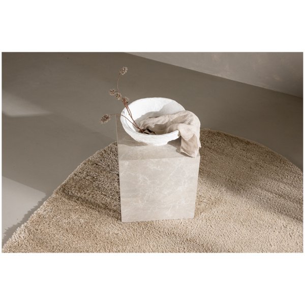 16025-122_6_m Kilimas Walter